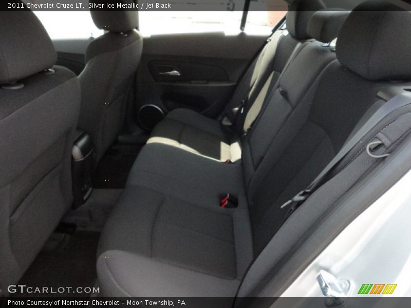 Silver Ice Metallic / Jet Black 2011 Chevrolet Cruze LT