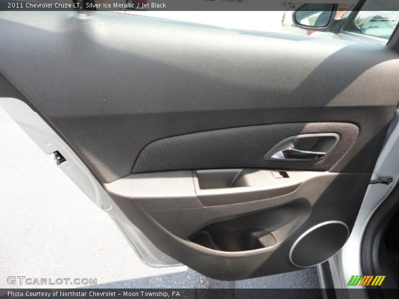 Silver Ice Metallic / Jet Black 2011 Chevrolet Cruze LT