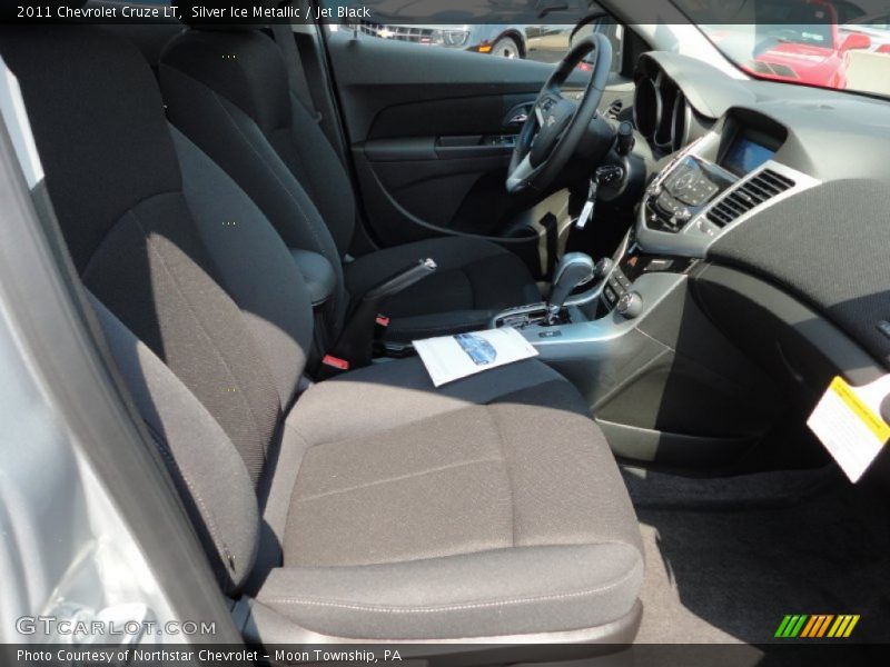 Silver Ice Metallic / Jet Black 2011 Chevrolet Cruze LT