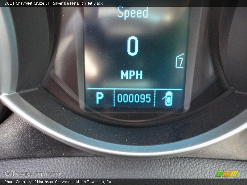 Silver Ice Metallic / Jet Black 2011 Chevrolet Cruze LT