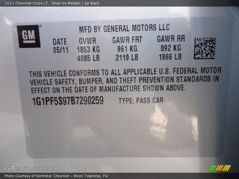 Silver Ice Metallic / Jet Black 2011 Chevrolet Cruze LT