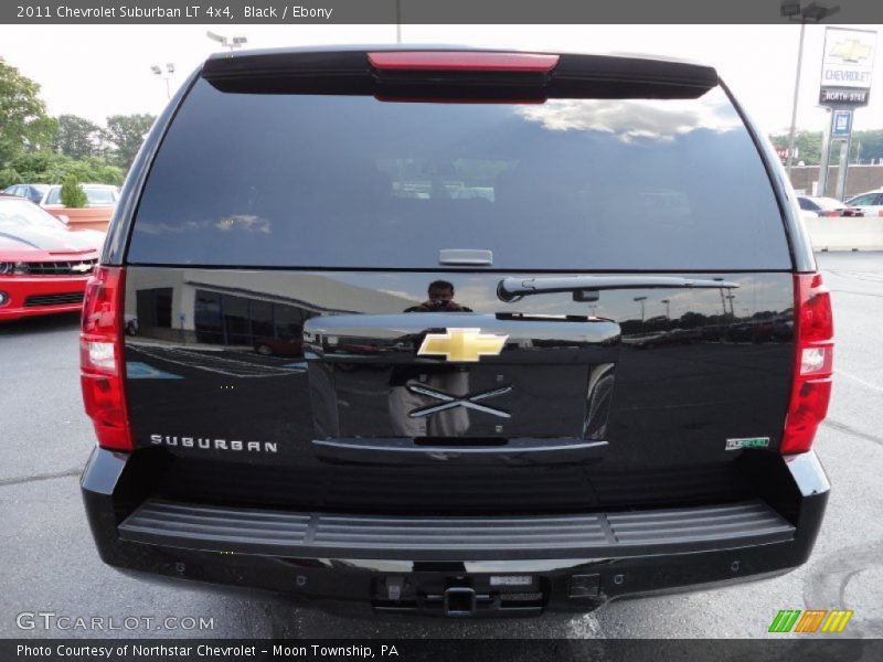 Black / Ebony 2011 Chevrolet Suburban LT 4x4