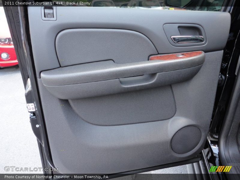 Black / Ebony 2011 Chevrolet Suburban LT 4x4