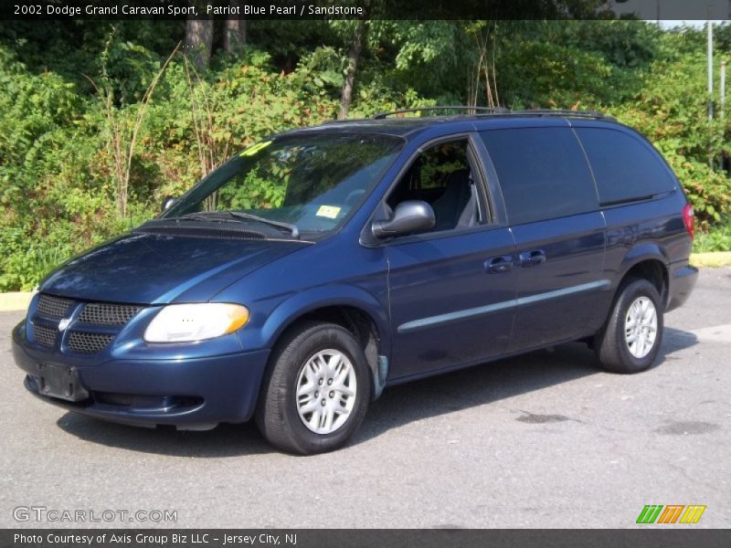 Patriot Blue Pearl / Sandstone 2002 Dodge Grand Caravan Sport