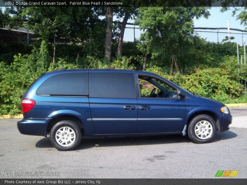 Patriot Blue Pearl / Sandstone 2002 Dodge Grand Caravan Sport