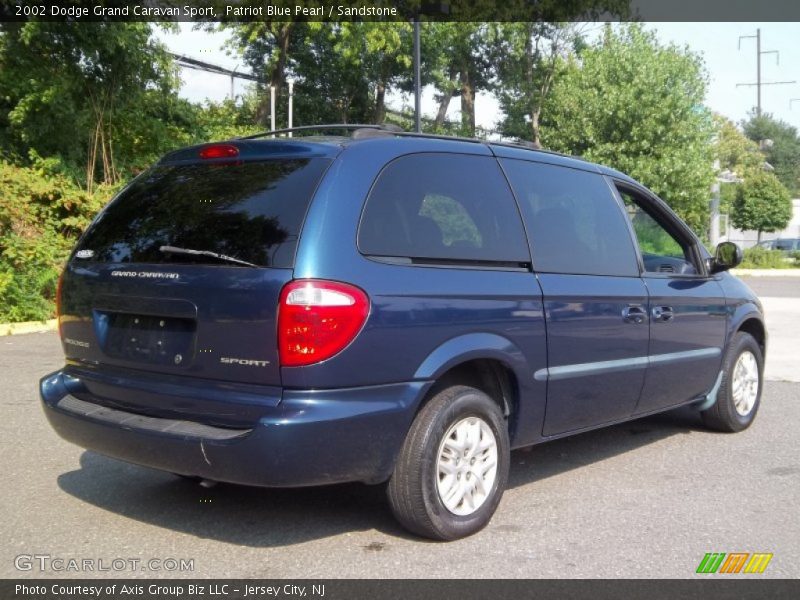 Patriot Blue Pearl / Sandstone 2002 Dodge Grand Caravan Sport