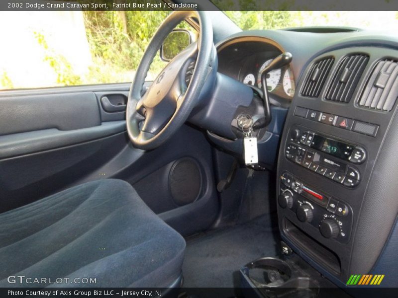Patriot Blue Pearl / Sandstone 2002 Dodge Grand Caravan Sport