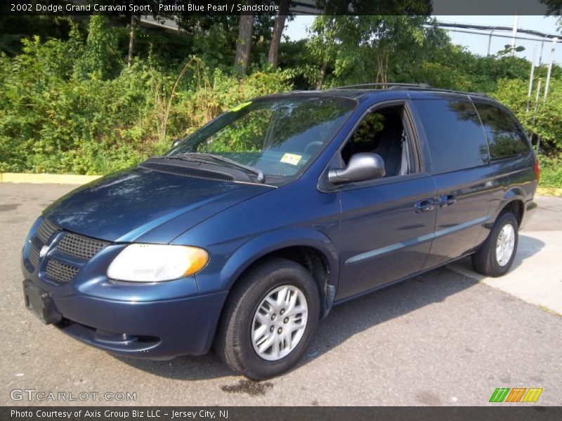 Patriot Blue Pearl / Sandstone 2002 Dodge Grand Caravan Sport