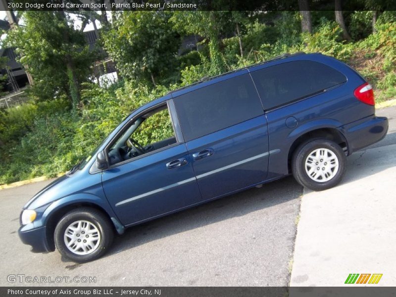 Patriot Blue Pearl / Sandstone 2002 Dodge Grand Caravan Sport