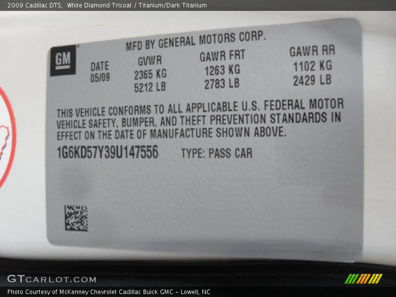 White Diamond Tricoat / Titanium/Dark Titanium 2009 Cadillac DTS