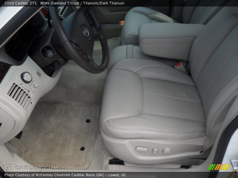 White Diamond Tricoat / Titanium/Dark Titanium 2009 Cadillac DTS