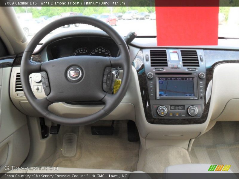 White Diamond Tricoat / Titanium/Dark Titanium 2009 Cadillac DTS