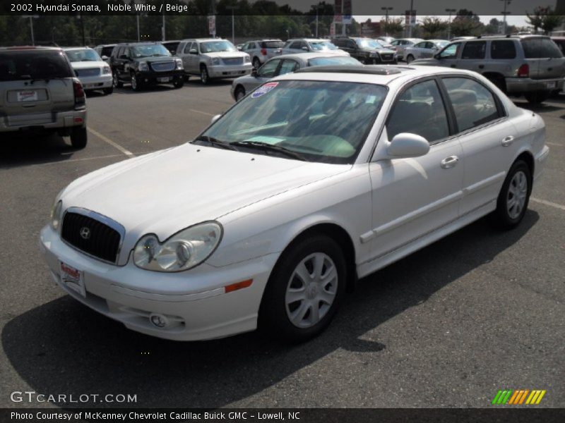 Noble White / Beige 2002 Hyundai Sonata