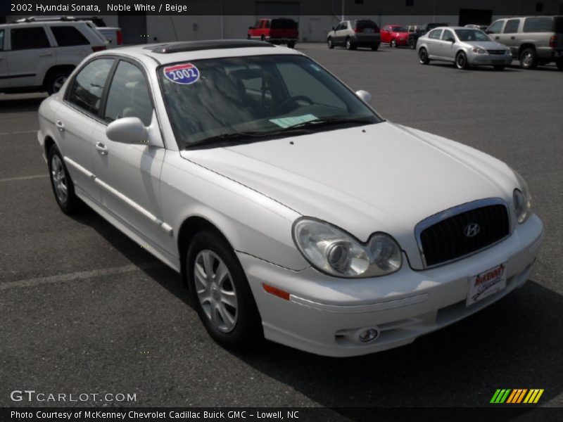 Noble White / Beige 2002 Hyundai Sonata