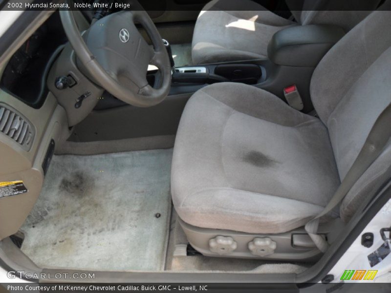 Noble White / Beige 2002 Hyundai Sonata