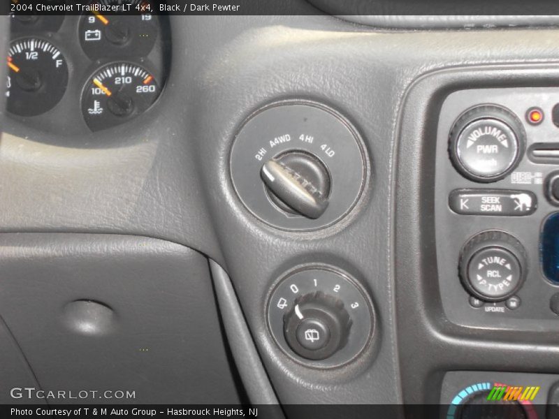 Black / Dark Pewter 2004 Chevrolet TrailBlazer LT 4x4