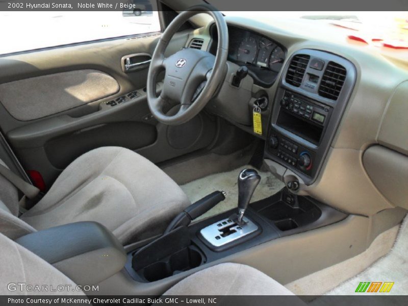 Noble White / Beige 2002 Hyundai Sonata