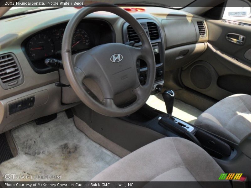 Noble White / Beige 2002 Hyundai Sonata