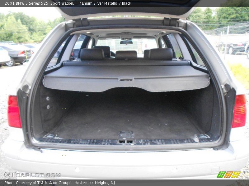  2001 5 Series 525i Sport Wagon Trunk