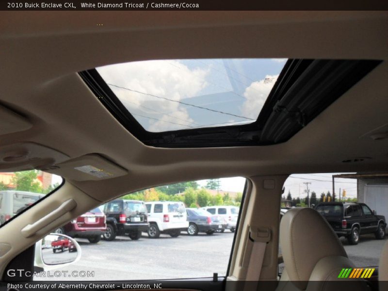 White Diamond Tricoat / Cashmere/Cocoa 2010 Buick Enclave CXL