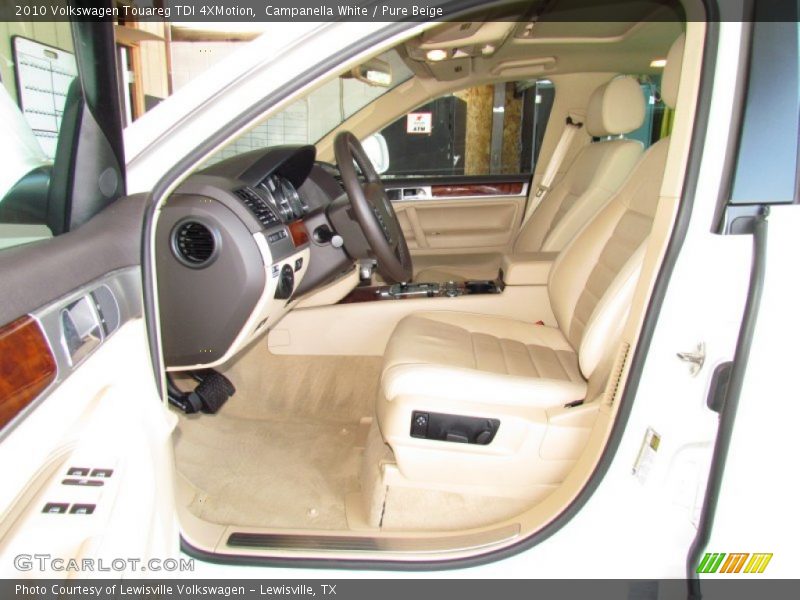 Campanella White / Pure Beige 2010 Volkswagen Touareg TDI 4XMotion