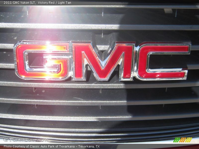 Victory Red / Light Tan 2011 GMC Yukon SLT