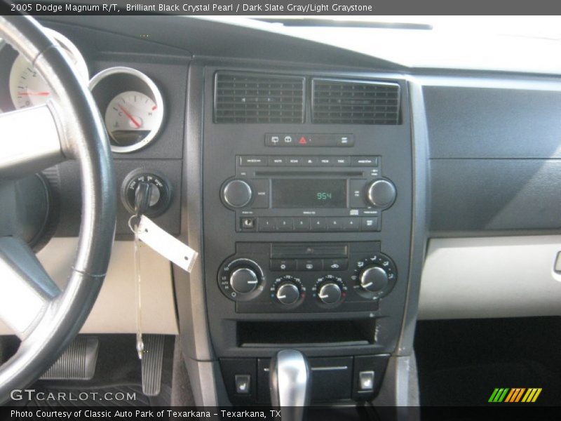 Brilliant Black Crystal Pearl / Dark Slate Gray/Light Graystone 2005 Dodge Magnum R/T