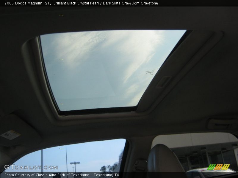 Brilliant Black Crystal Pearl / Dark Slate Gray/Light Graystone 2005 Dodge Magnum R/T