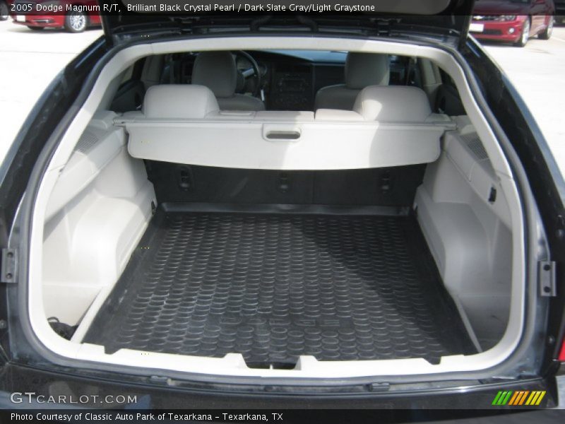Brilliant Black Crystal Pearl / Dark Slate Gray/Light Graystone 2005 Dodge Magnum R/T