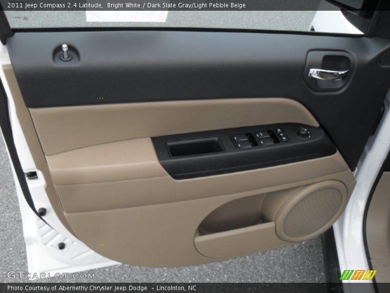 Bright White / Dark Slate Gray/Light Pebble Beige 2011 Jeep Compass 2.4 Latitude