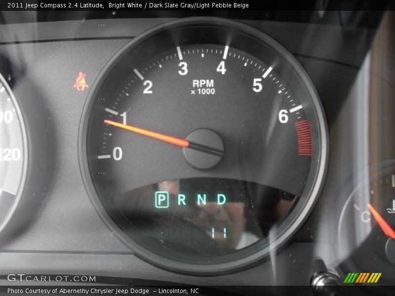 Bright White / Dark Slate Gray/Light Pebble Beige 2011 Jeep Compass 2.4 Latitude