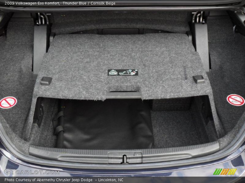 Thunder Blue / Cornsilk Beige 2009 Volkswagen Eos Komfort