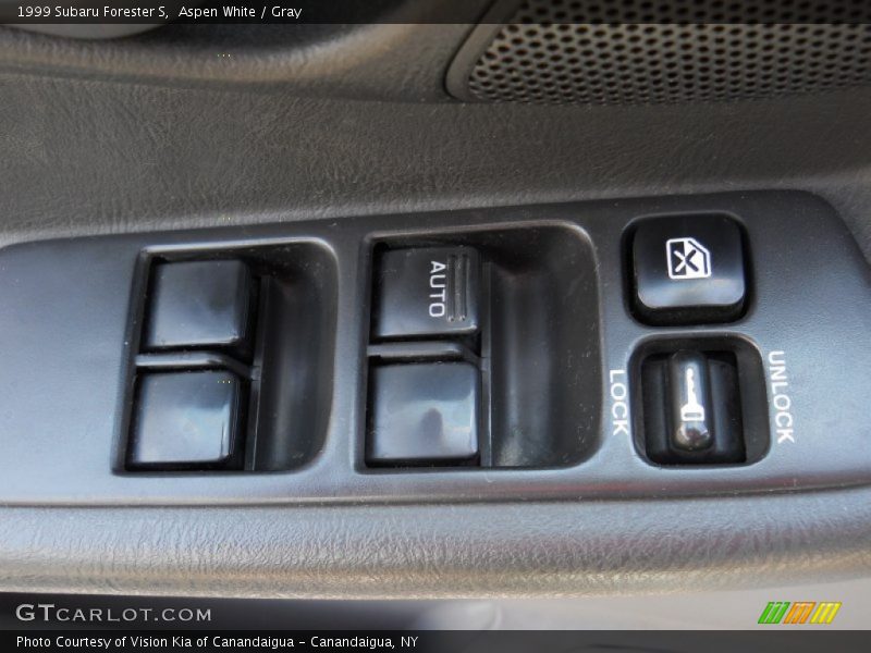 Aspen White / Gray 1999 Subaru Forester S