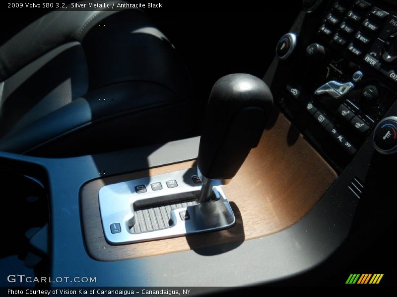 Silver Metallic / Anthracite Black 2009 Volvo S80 3.2