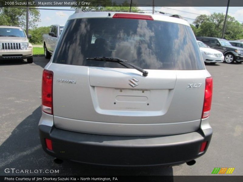 Majestic Silver Metallic / Grey 2008 Suzuki XL7