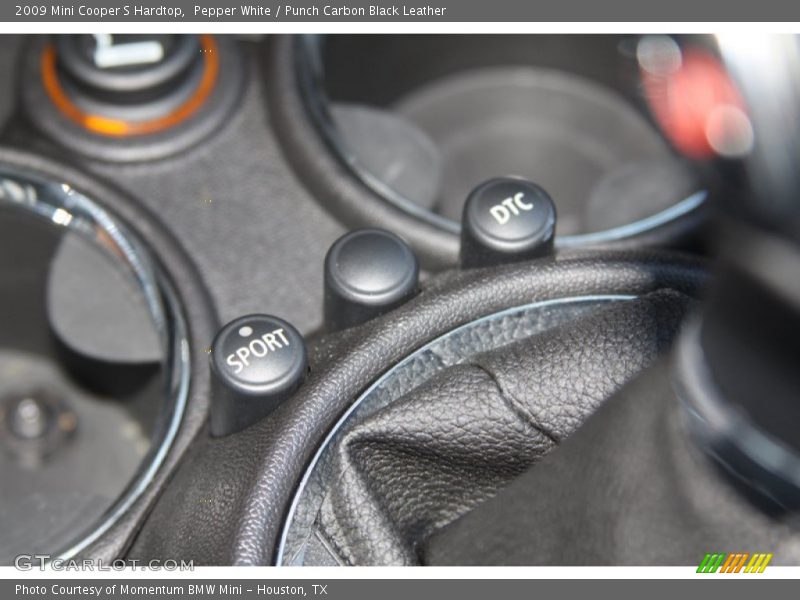Pepper White / Punch Carbon Black Leather 2009 Mini Cooper S Hardtop