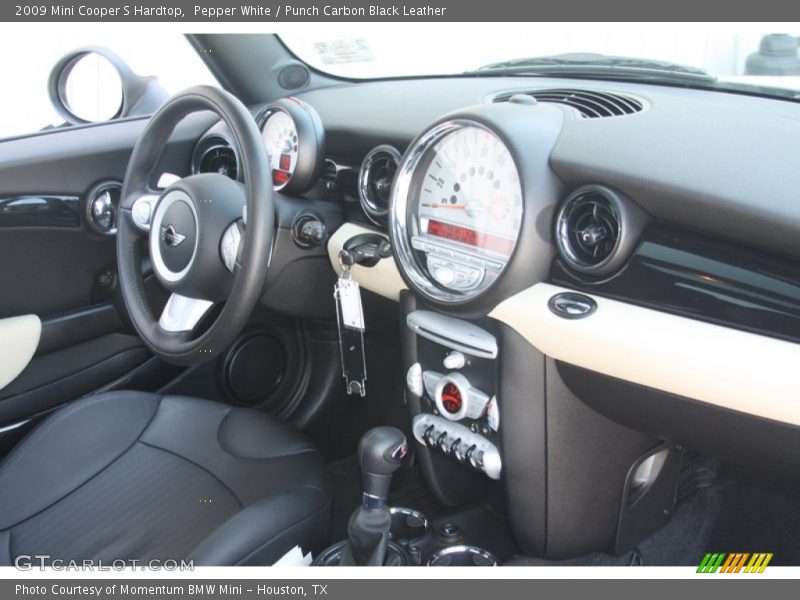 Pepper White / Punch Carbon Black Leather 2009 Mini Cooper S Hardtop