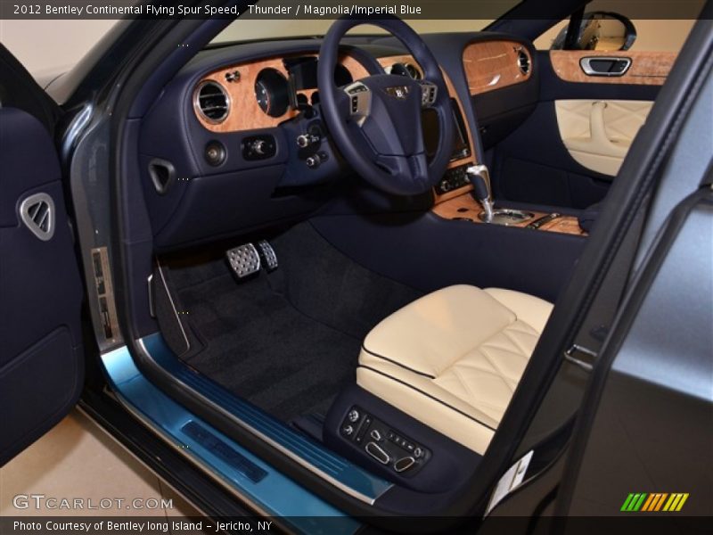  2012 Continental Flying Spur Speed Magnolia/Imperial Blue Interior