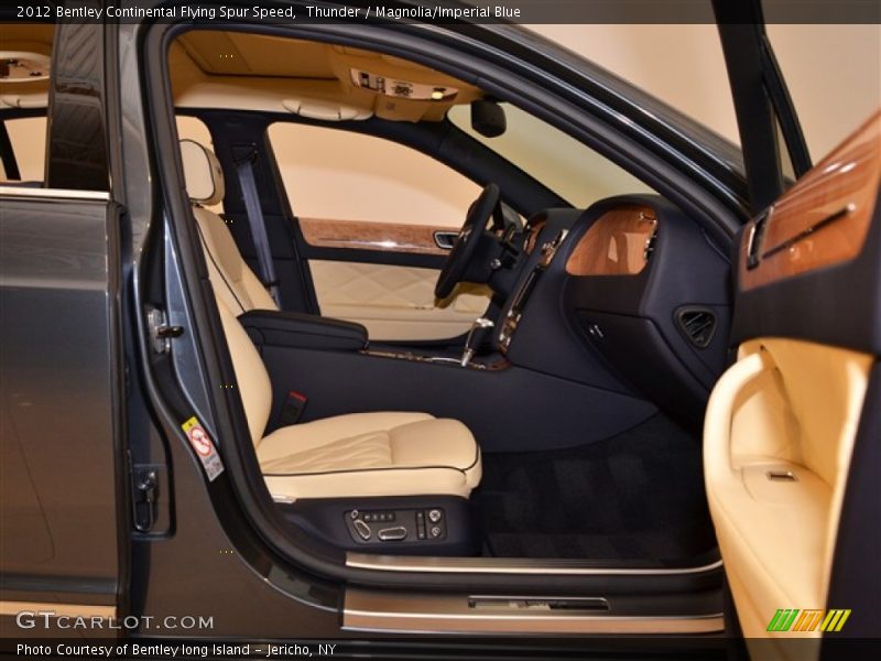  2012 Continental Flying Spur Speed Magnolia/Imperial Blue Interior