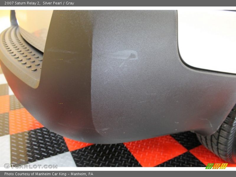 Silver Pearl / Gray 2007 Saturn Relay 2