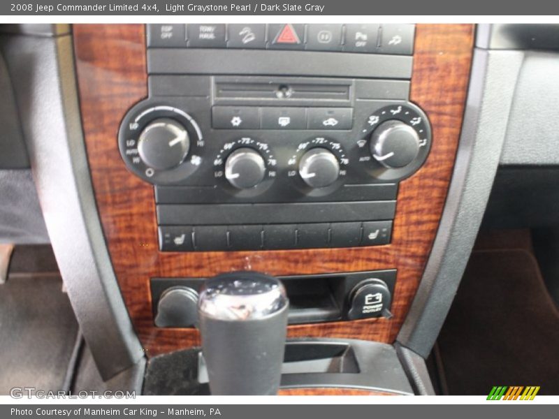 Light Graystone Pearl / Dark Slate Gray 2008 Jeep Commander Limited 4x4