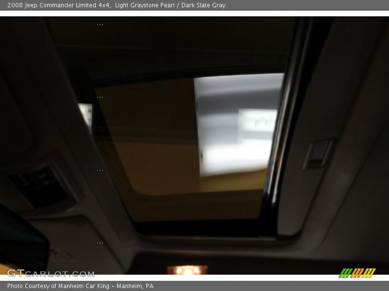 Light Graystone Pearl / Dark Slate Gray 2008 Jeep Commander Limited 4x4