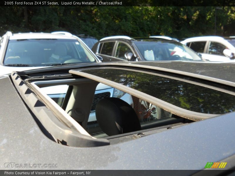 Liquid Grey Metallic / Charcoal/Red 2005 Ford Focus ZX4 ST Sedan
