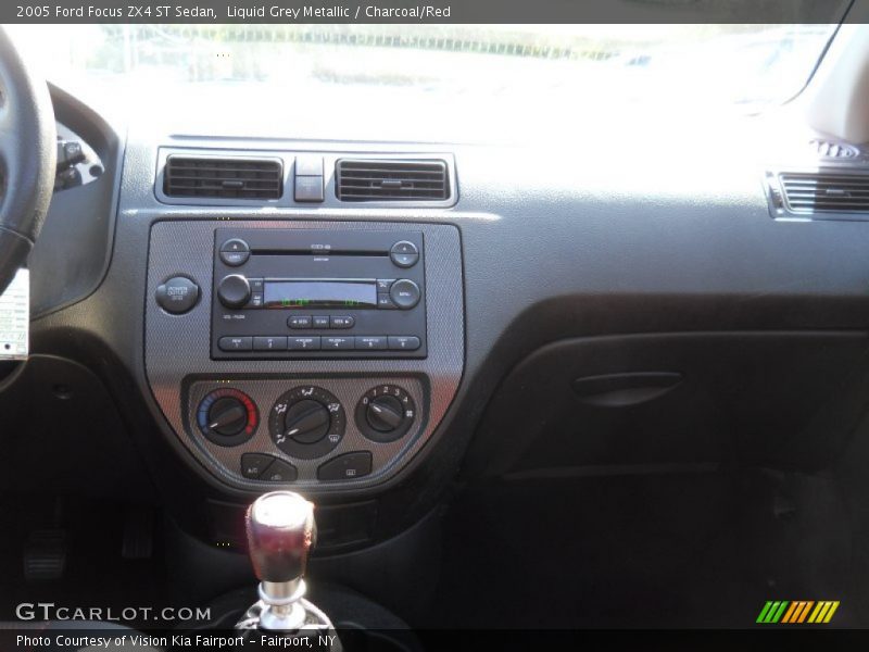 Liquid Grey Metallic / Charcoal/Red 2005 Ford Focus ZX4 ST Sedan