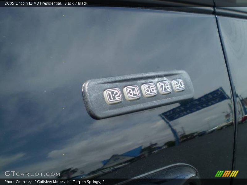 Black / Black 2005 Lincoln LS V8 Presidential