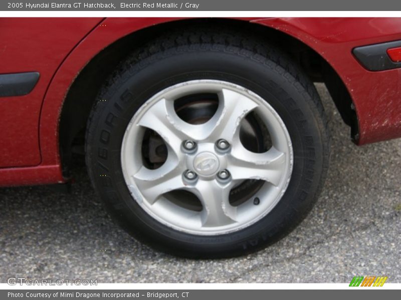 Electric Red Metallic / Gray 2005 Hyundai Elantra GT Hatchback