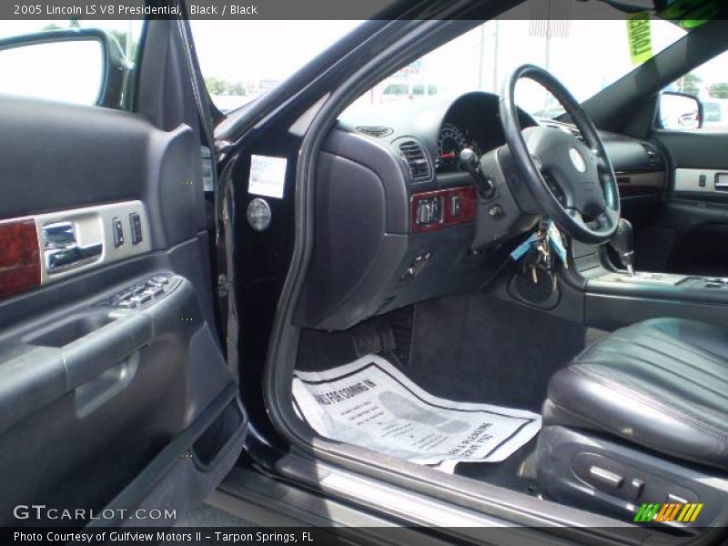 Black / Black 2005 Lincoln LS V8 Presidential