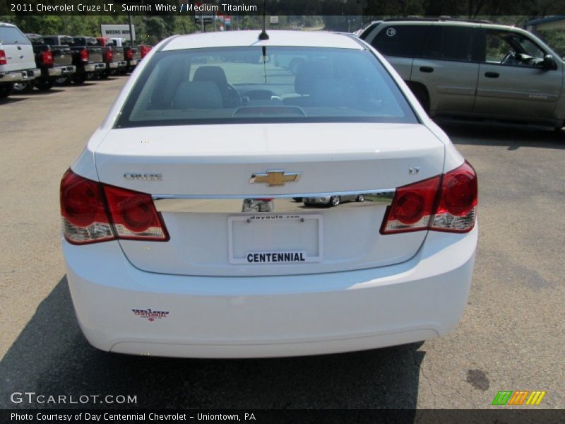 Summit White / Medium Titanium 2011 Chevrolet Cruze LT
