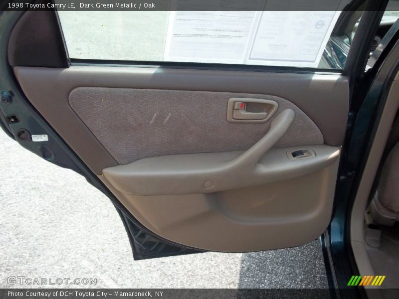 Dark Green Metallic / Oak 1998 Toyota Camry LE