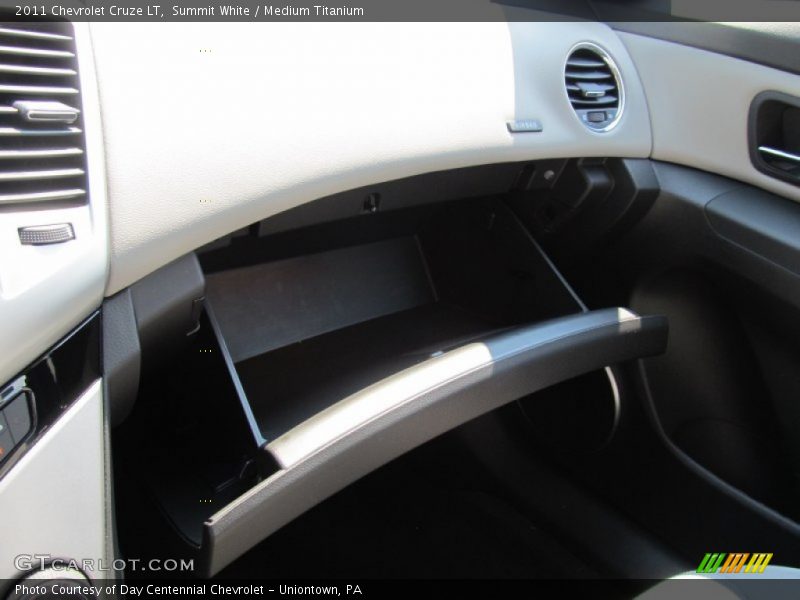 Summit White / Medium Titanium 2011 Chevrolet Cruze LT